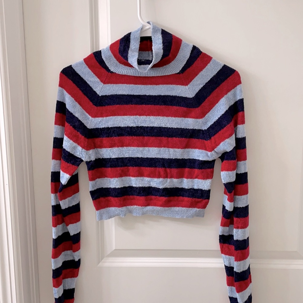Uo Sweater - image 1